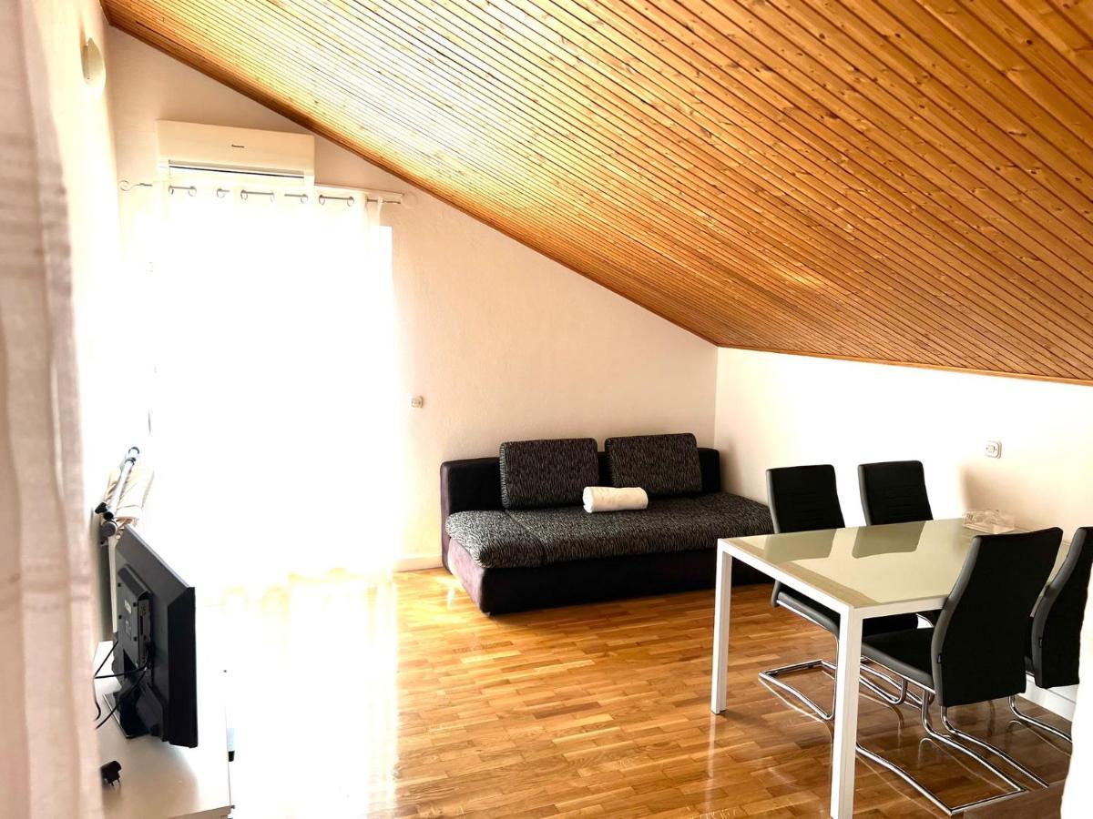 Apartments Toni Podstrana Exterior photo